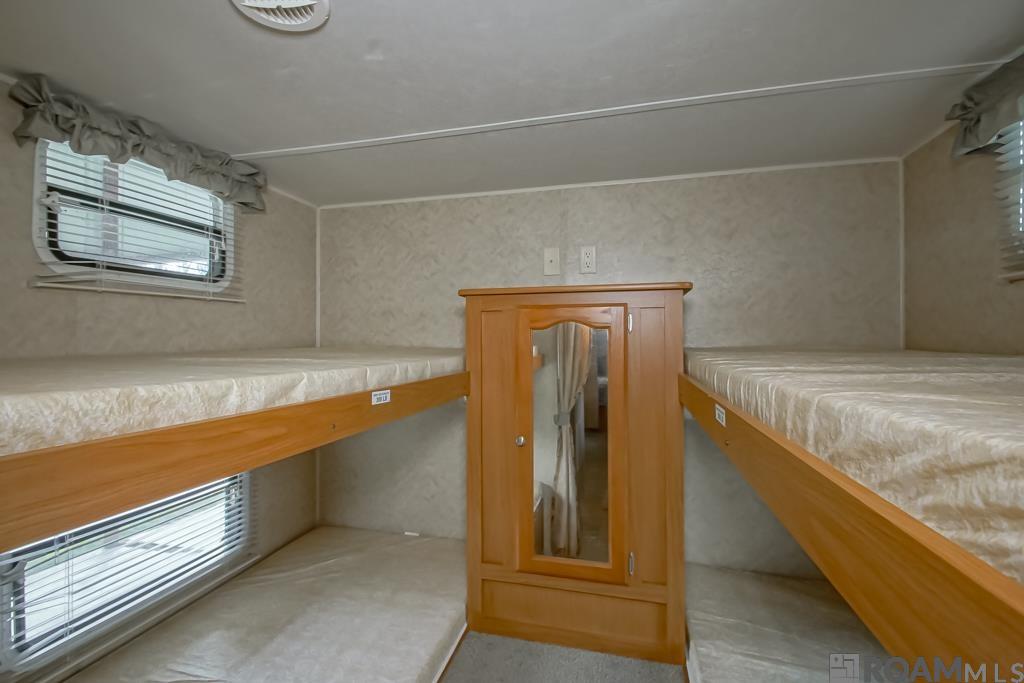 23340 Chene Blanc Ln