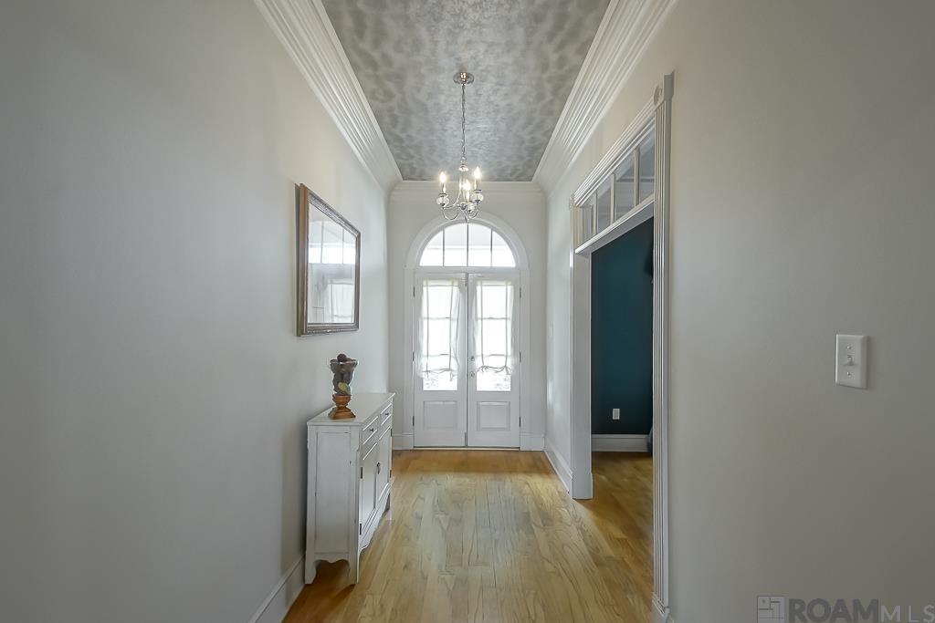 3975 White Oak Trace Dr