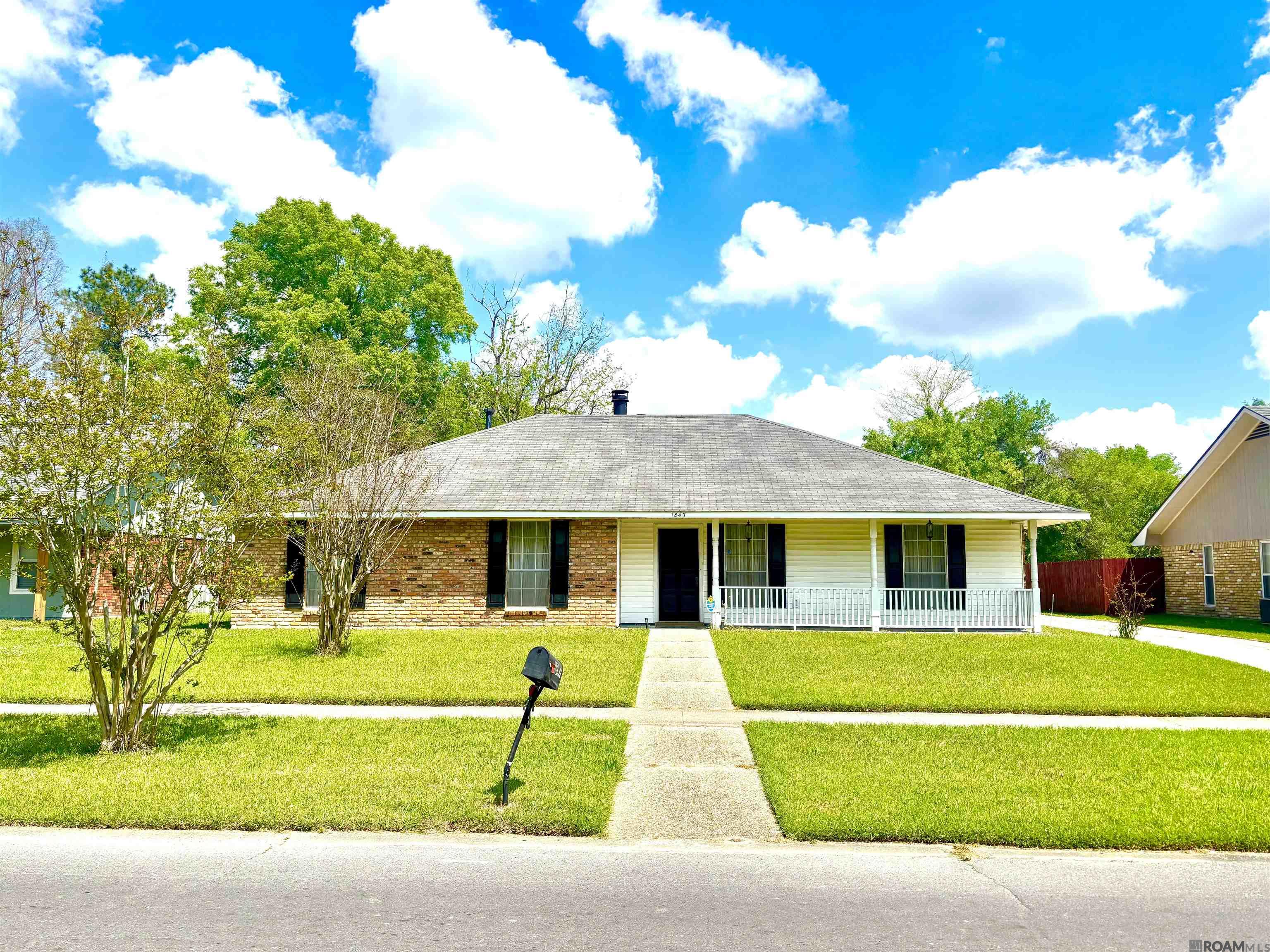 1847 Stonewood Dr