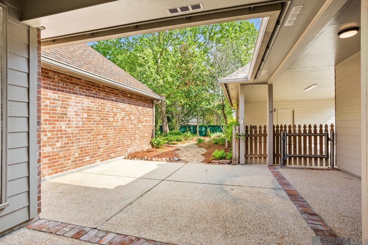 3838 Twelve Oaks Ave