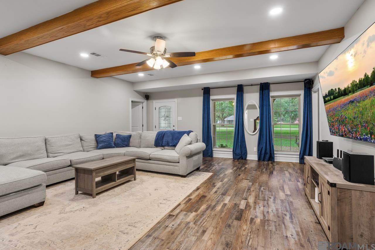 12847 Pleasant Ridge