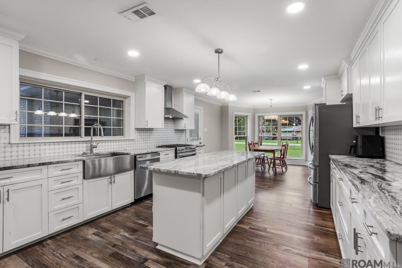 12847 Pleasant Ridge