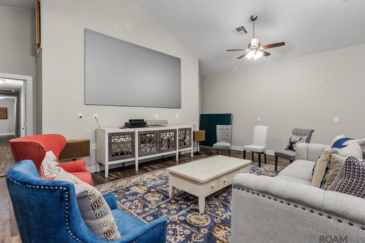 12847 Pleasant Ridge