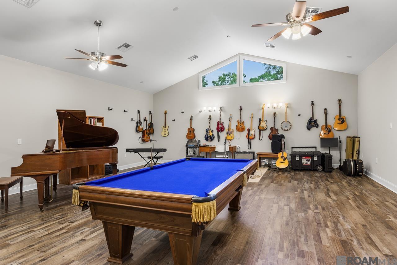 12847 Pleasant Ridge