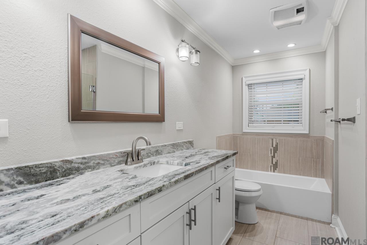 12847 Pleasant Ridge