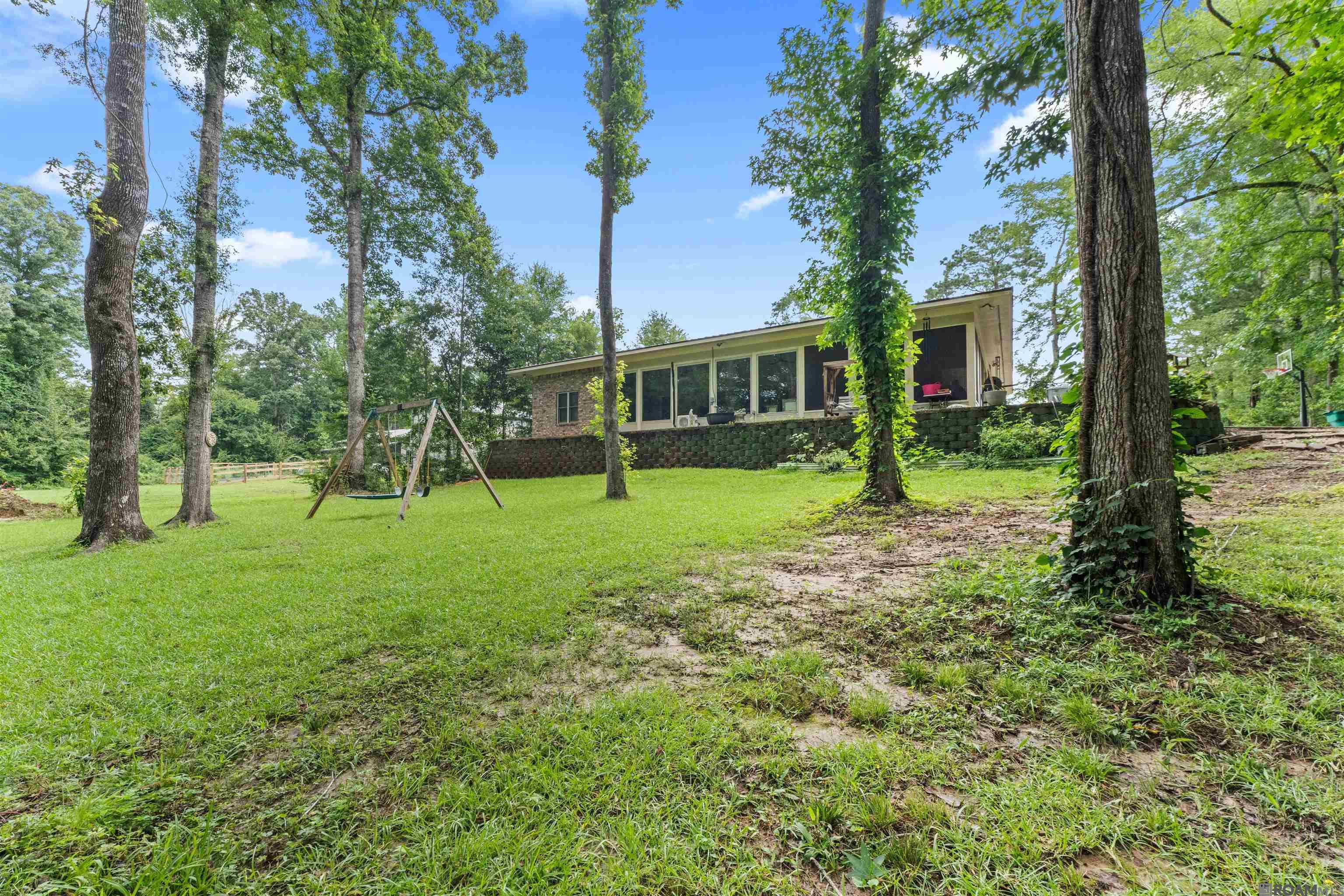 8733 Island Rd