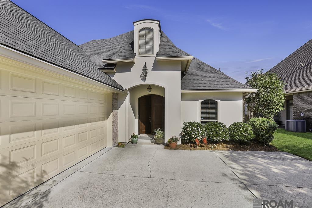 8622 Foxfield Dr