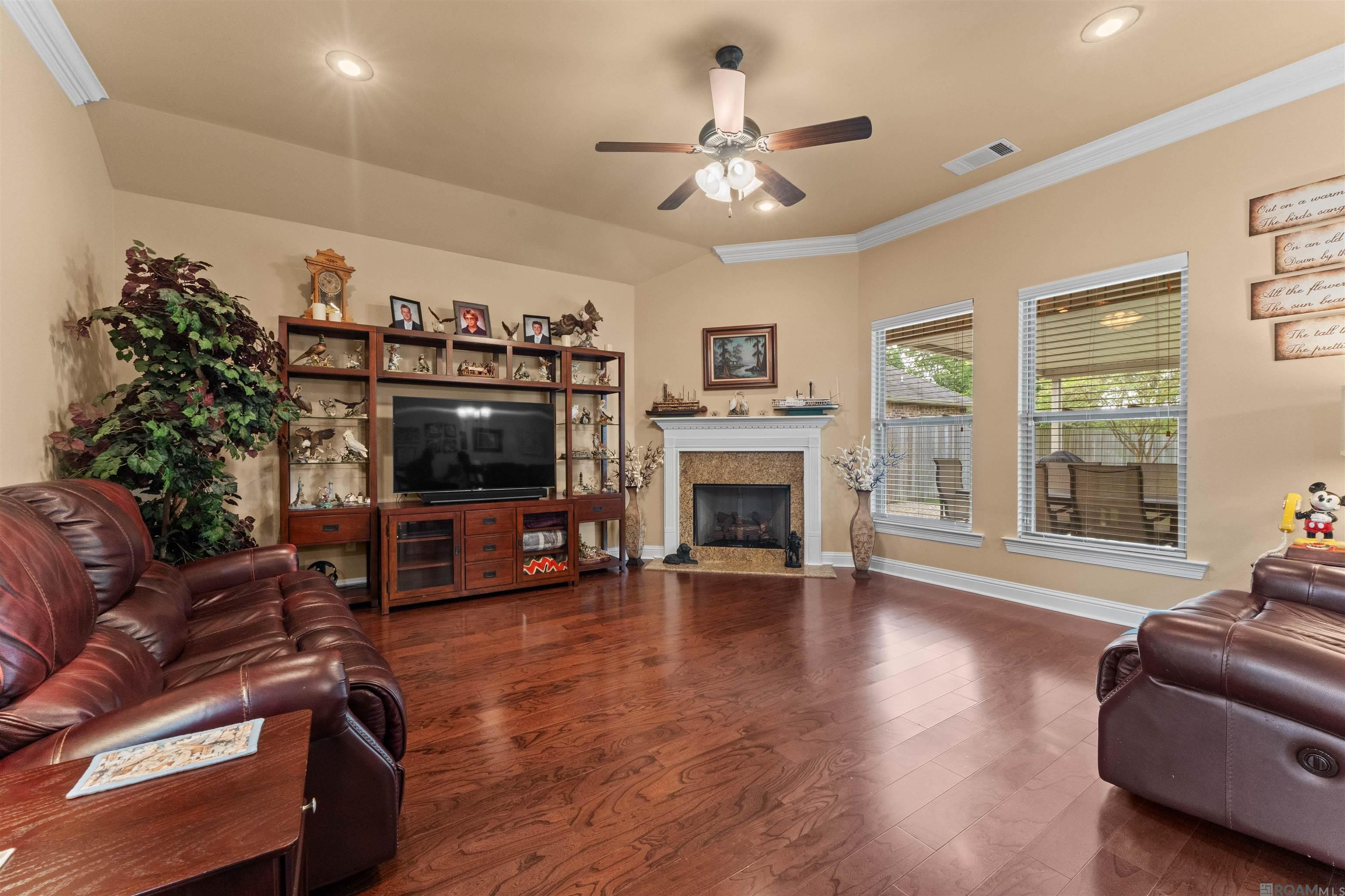 9232 Falling Oak Dr