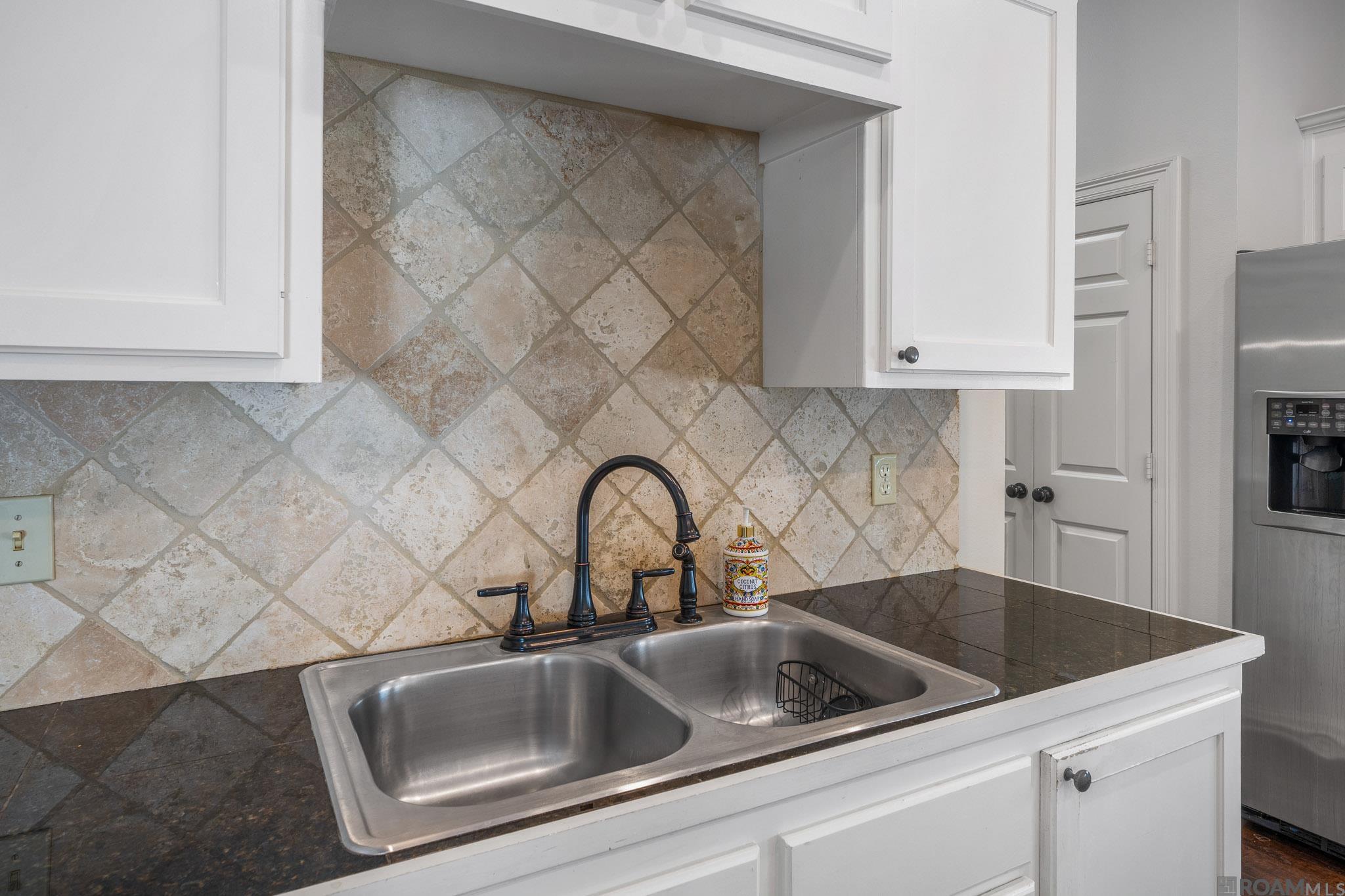 10960 Springtree Ave