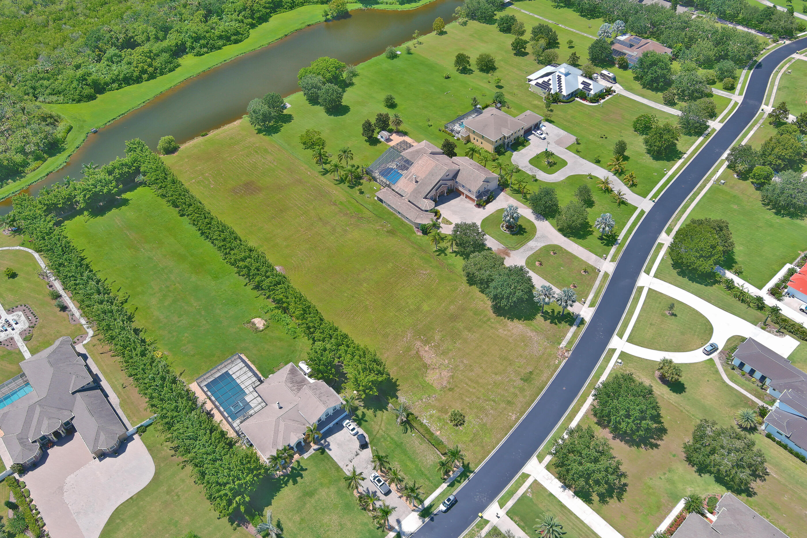 4042 Tradewinds Trail