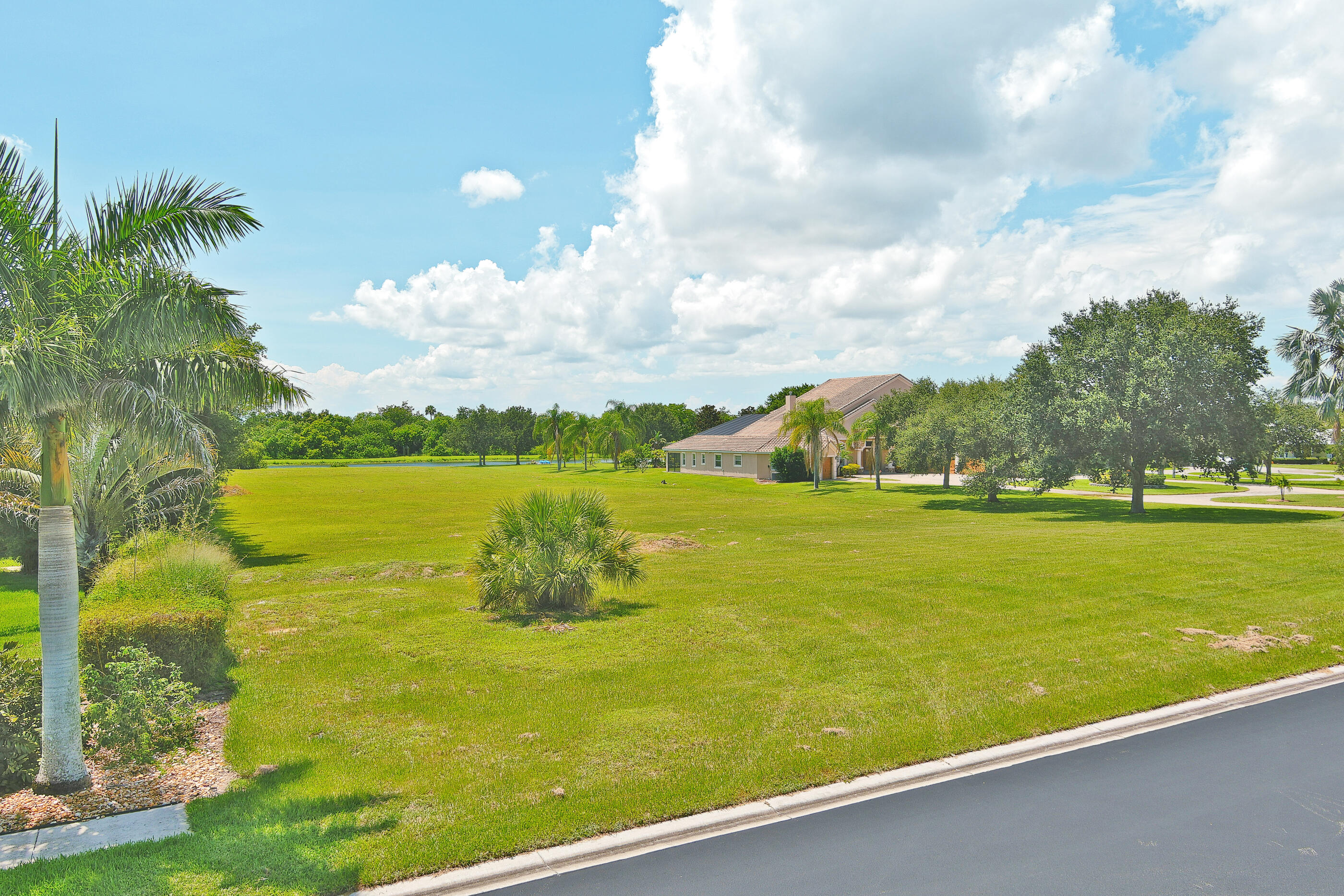 4042 Tradewinds Trail