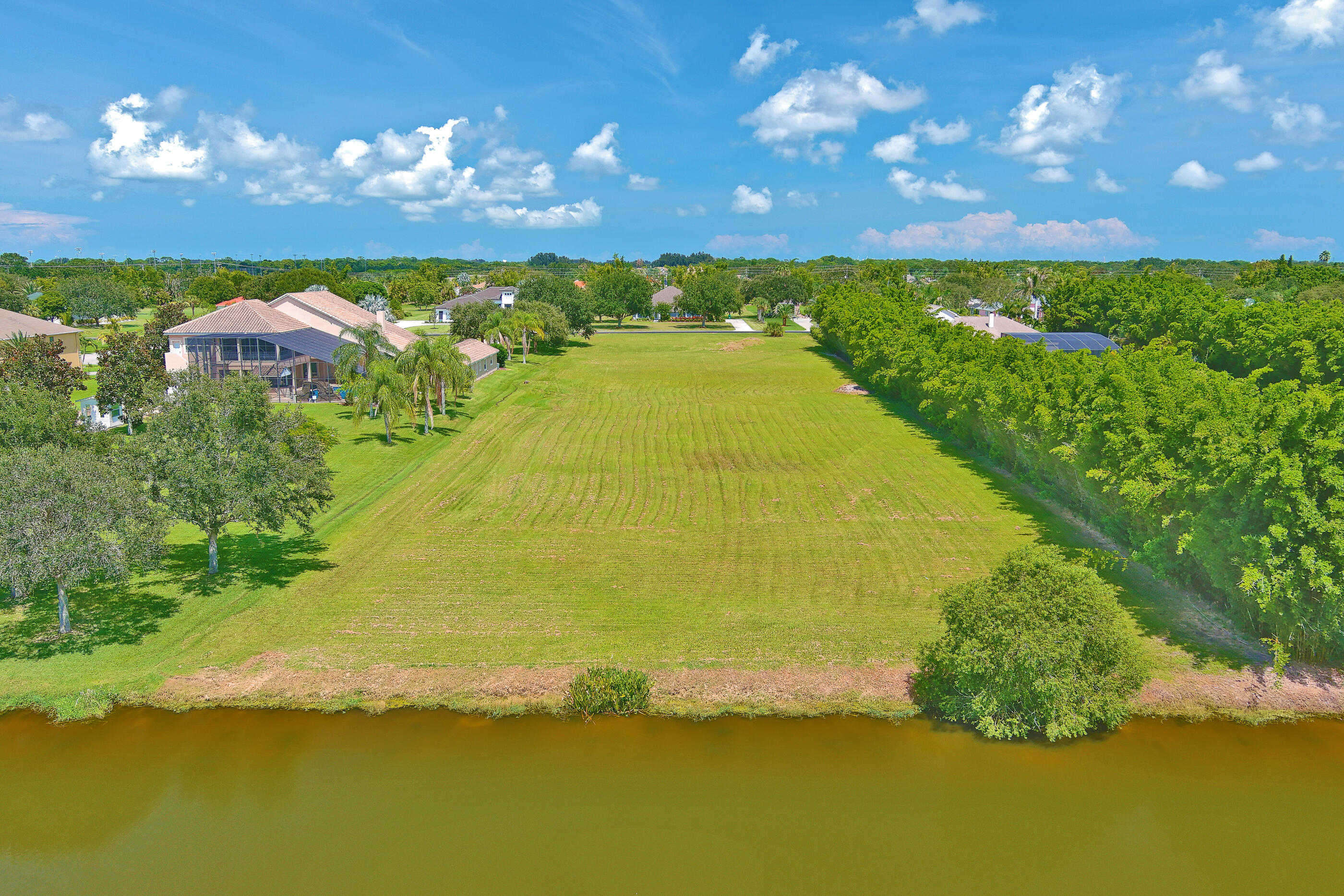 4042 Tradewinds Trail