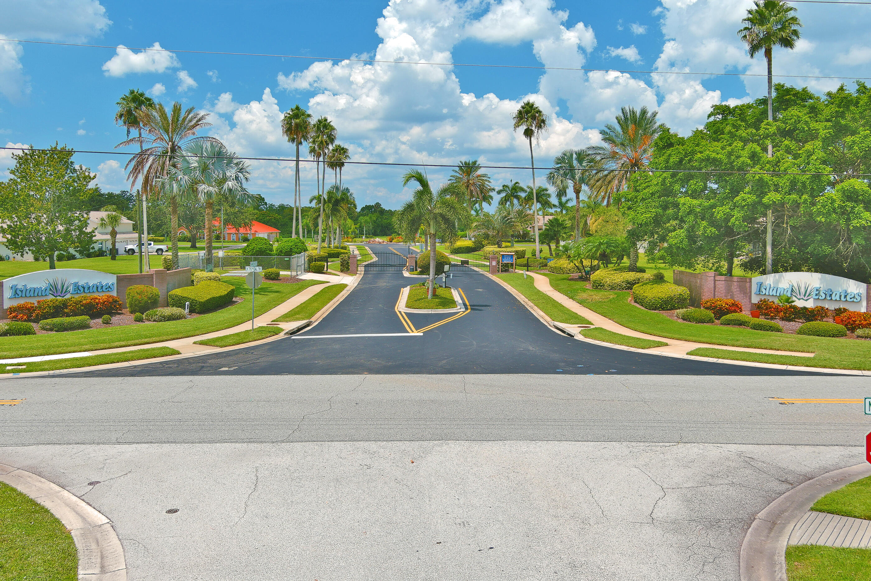 4042 Tradewinds Trail