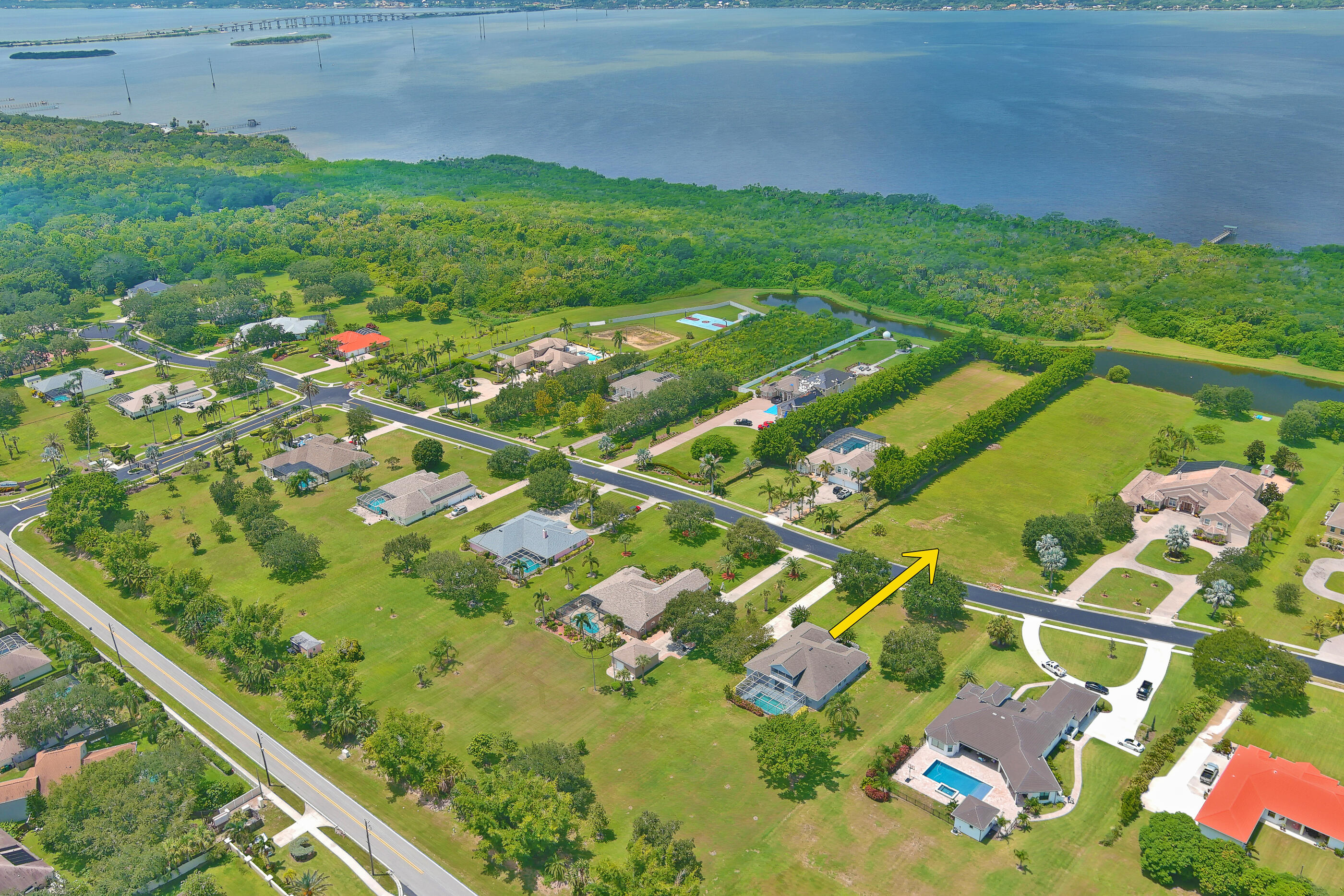 4042 Tradewinds Trail