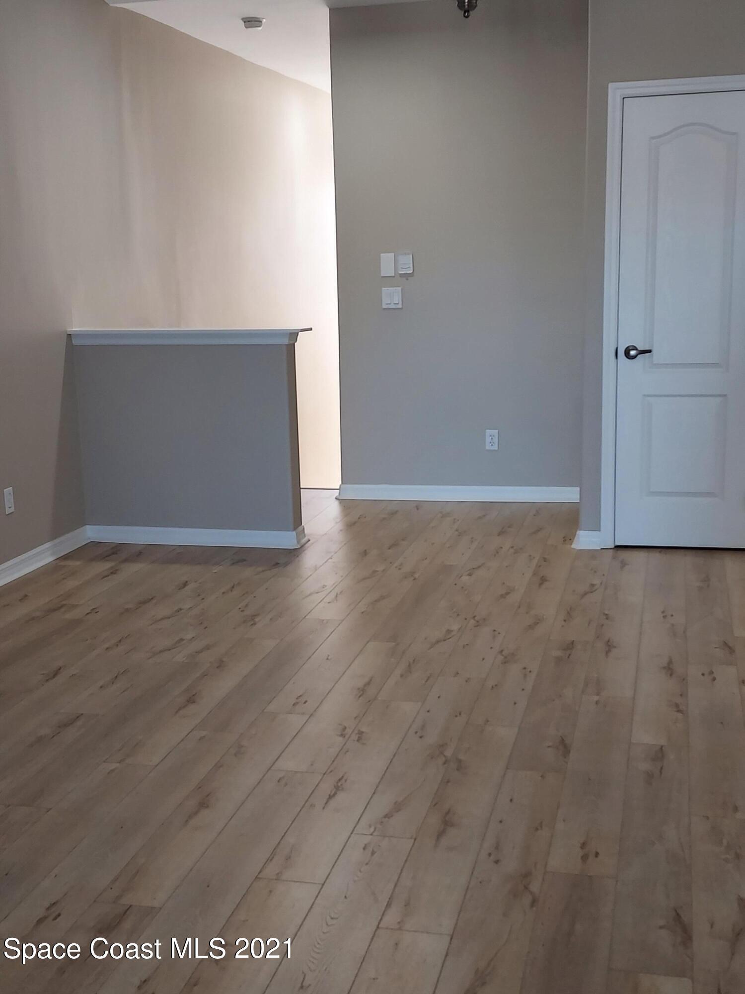 1030 Venetian Drive, 202