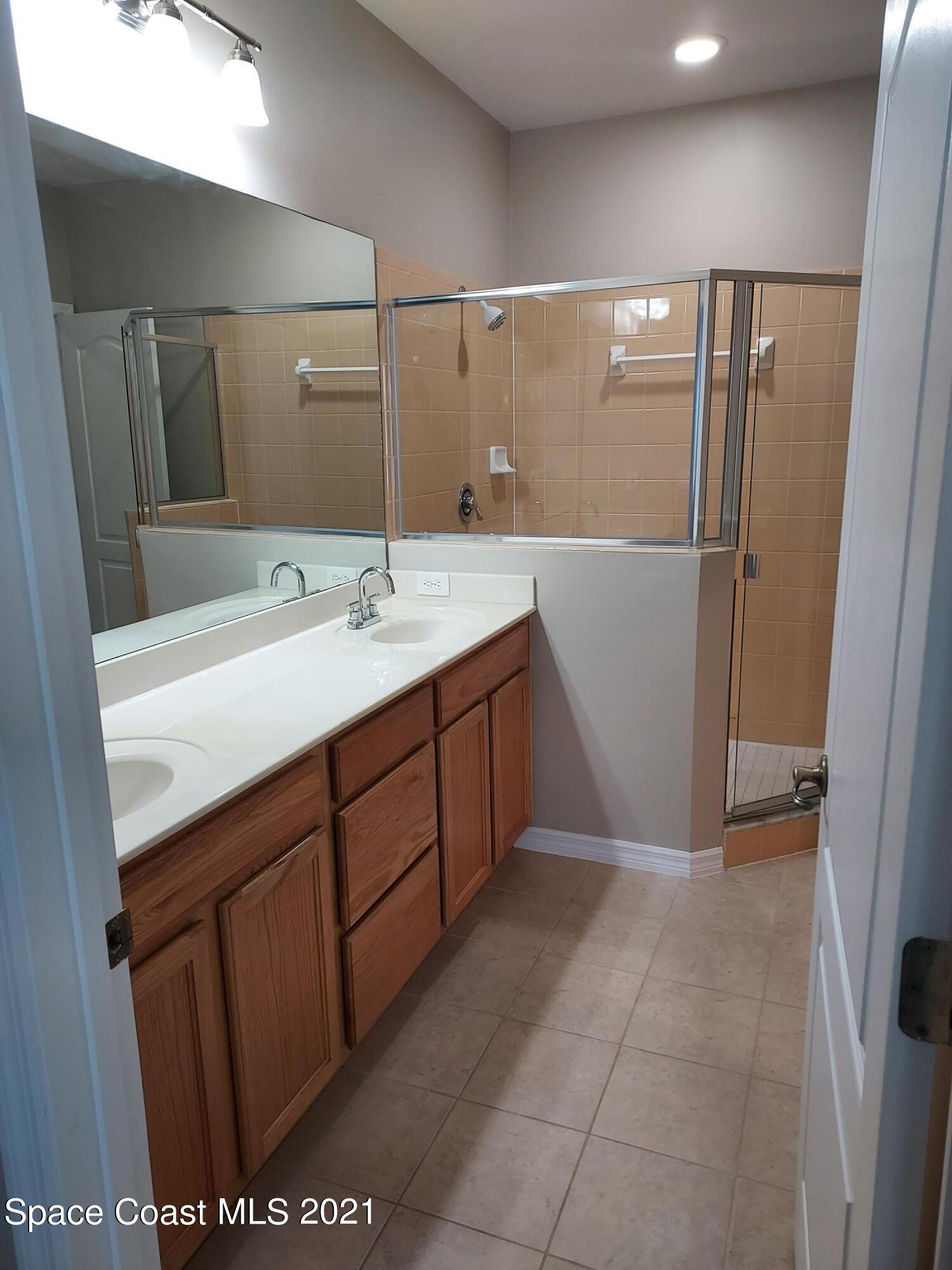 1030 Venetian Drive, 202