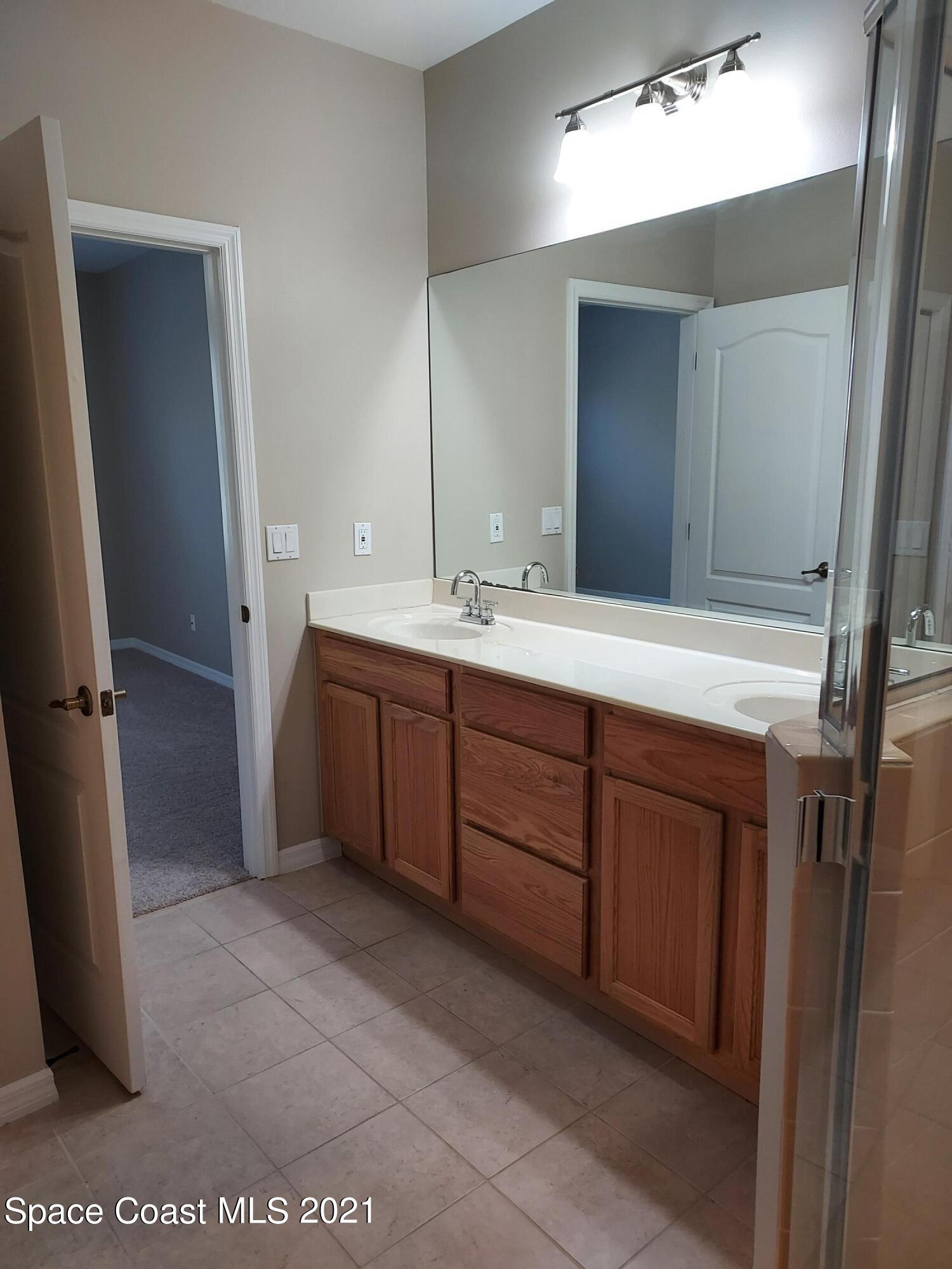 1030 Venetian Drive, 202
