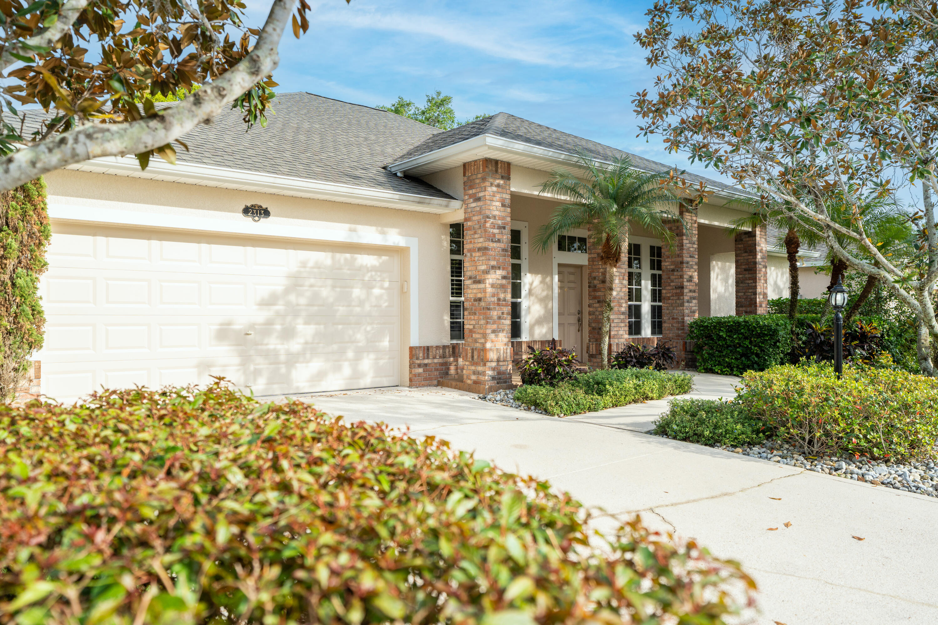 2313 Woodfield Circle