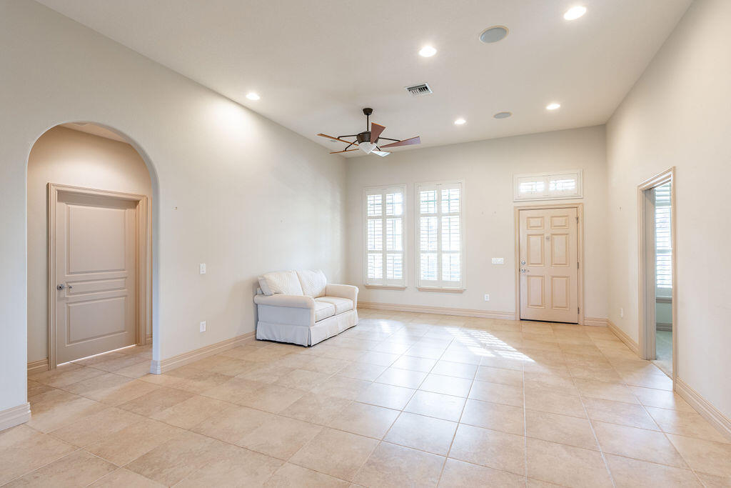 2313 Woodfield Circle