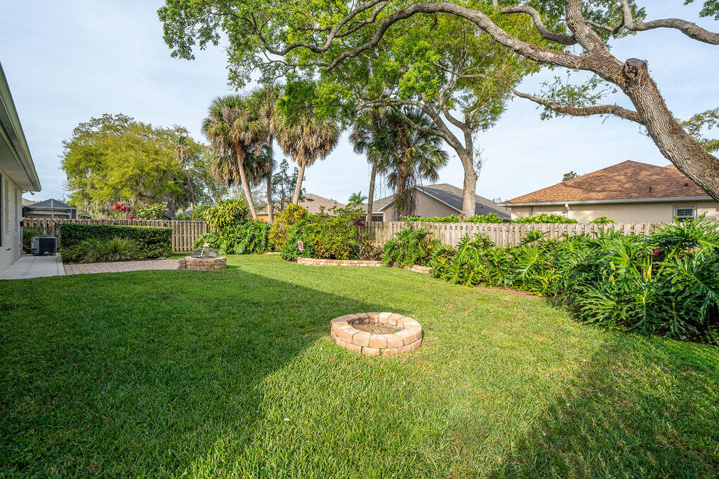 2313 Woodfield Circle