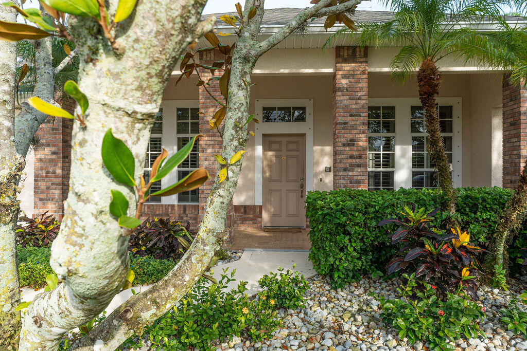 2313 Woodfield Circle