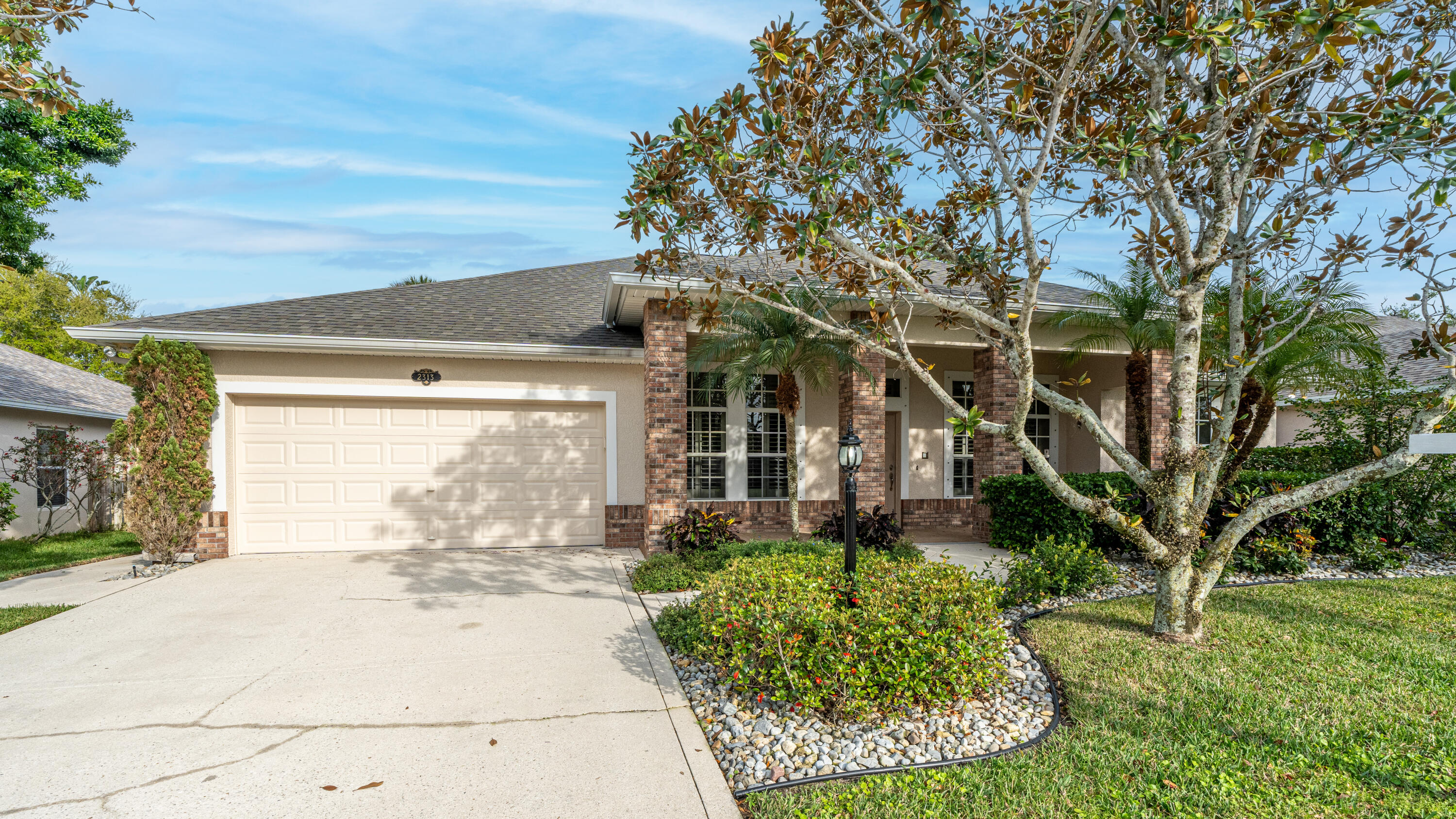 2313 Woodfield Circle