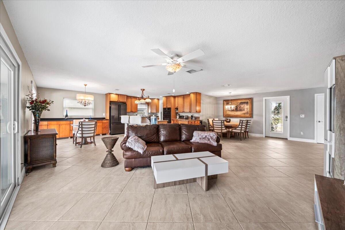 425 San Cristobal Court