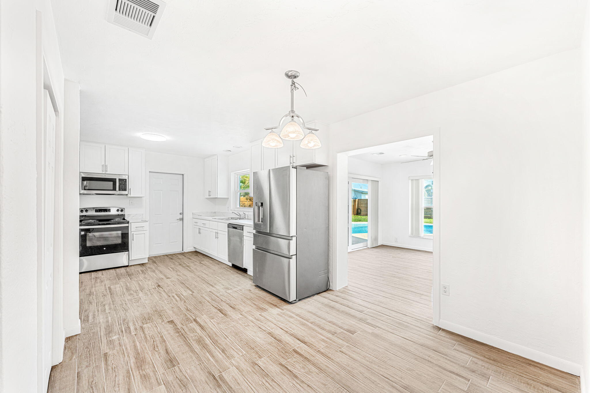 130 W Osceola Lane