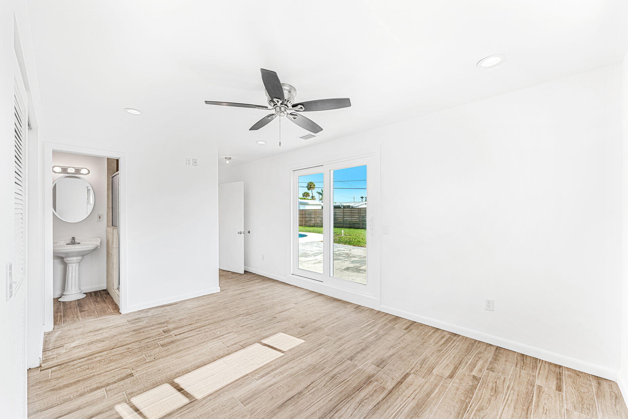 130 W Osceola Lane