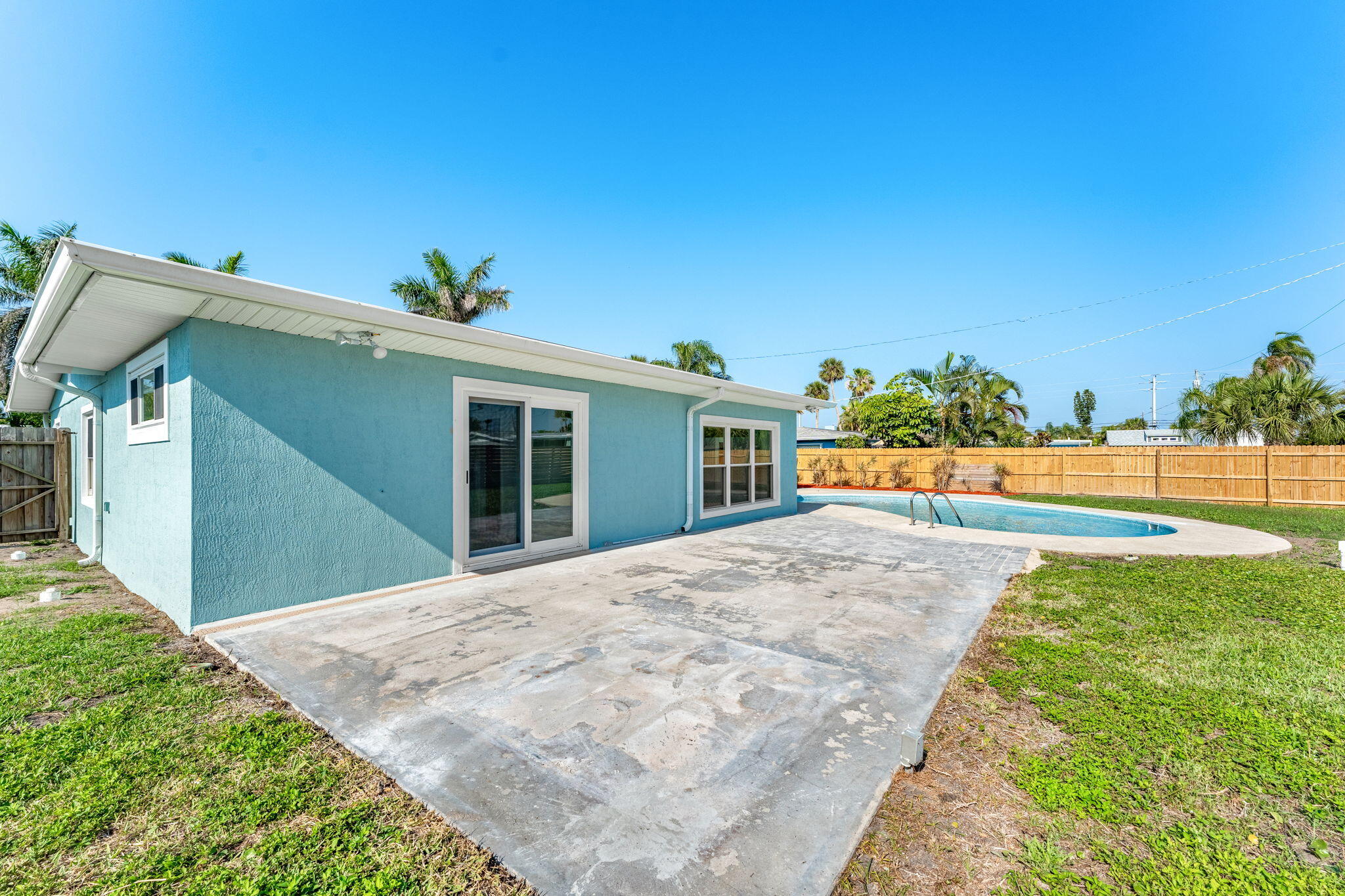 130 W Osceola Lane