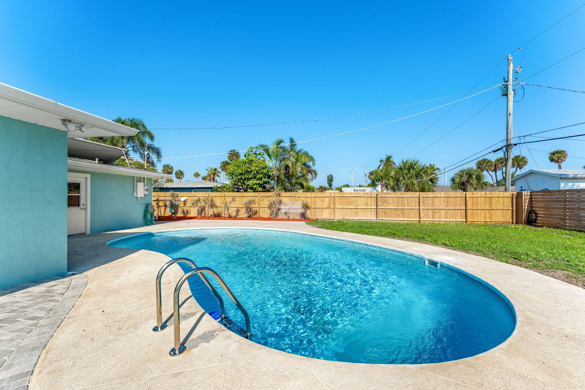 130 W Osceola Lane