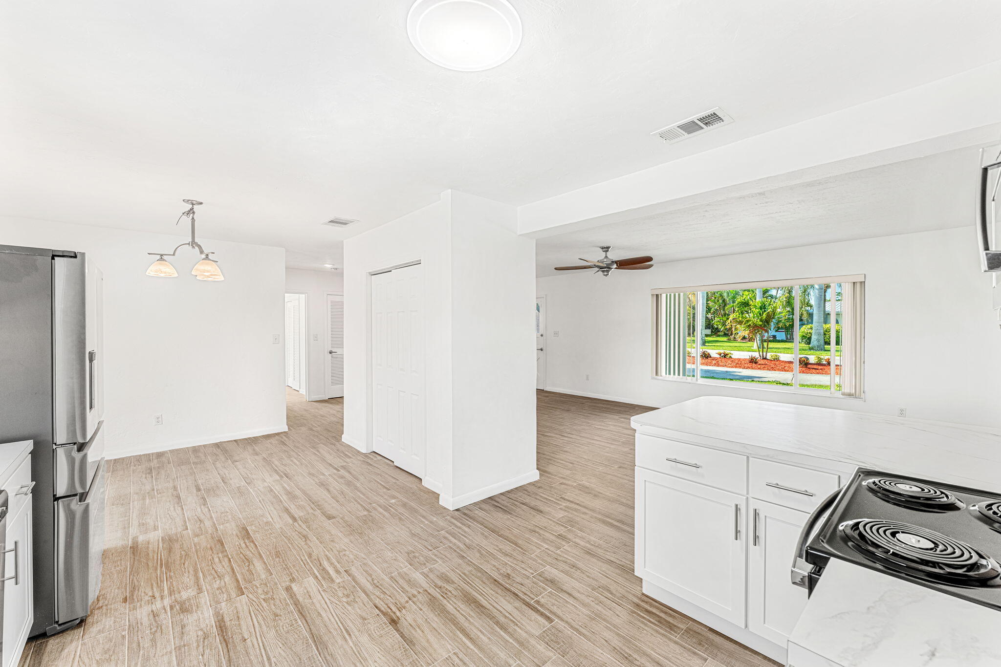 130 W Osceola Lane