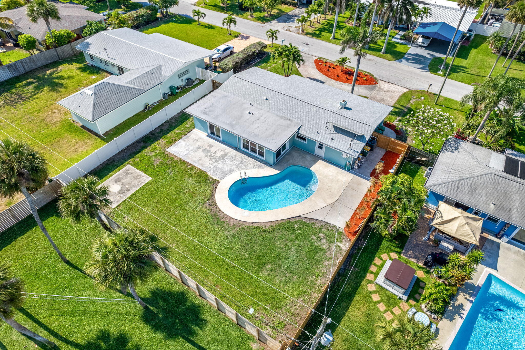 130 W Osceola Lane