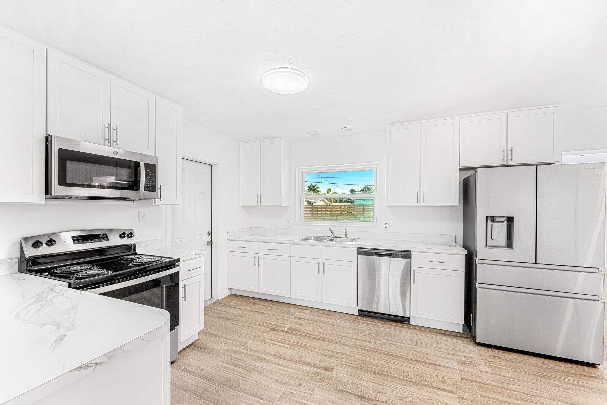 130 W Osceola Lane
