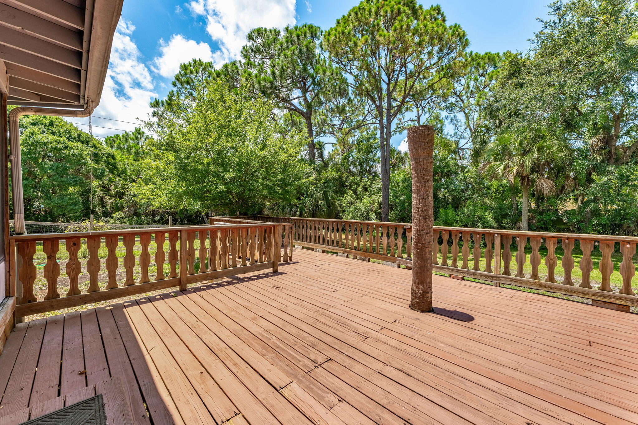 4550 Deerwood Trail