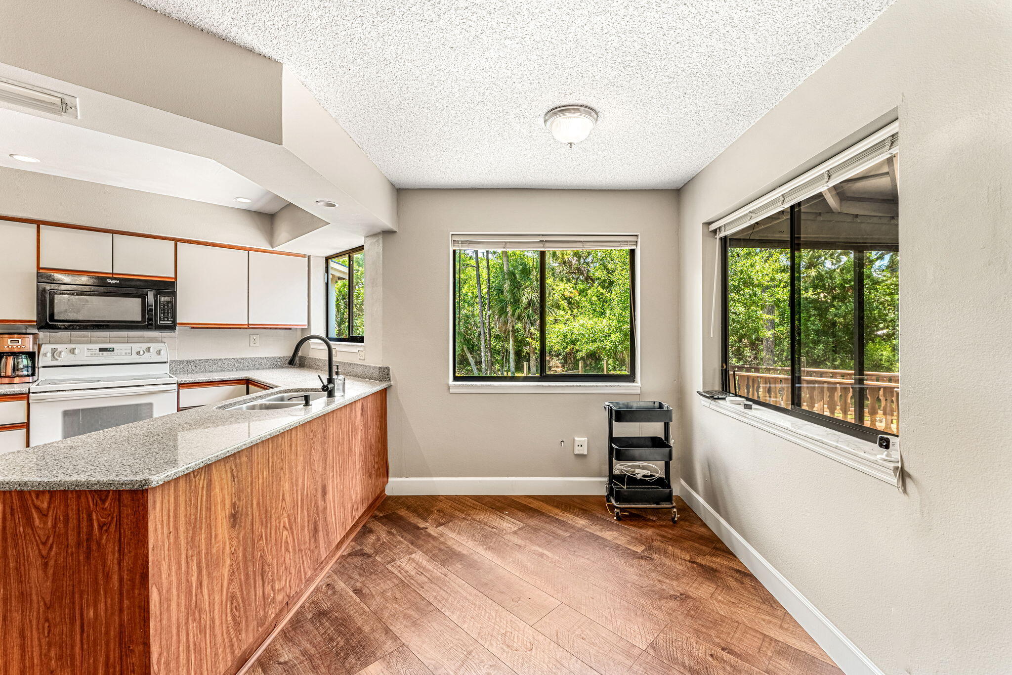 4550 Deerwood Trail