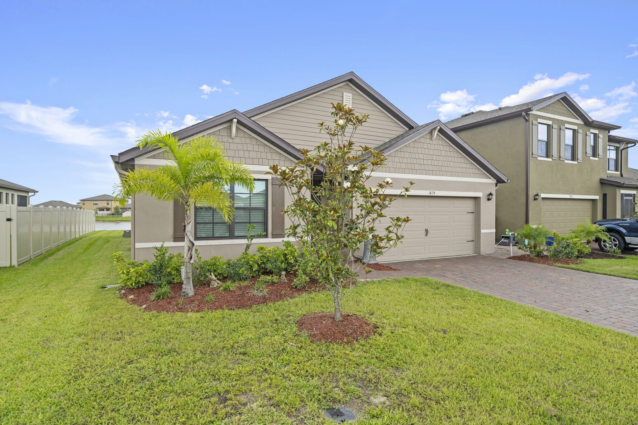 1874 Capital Drive SE