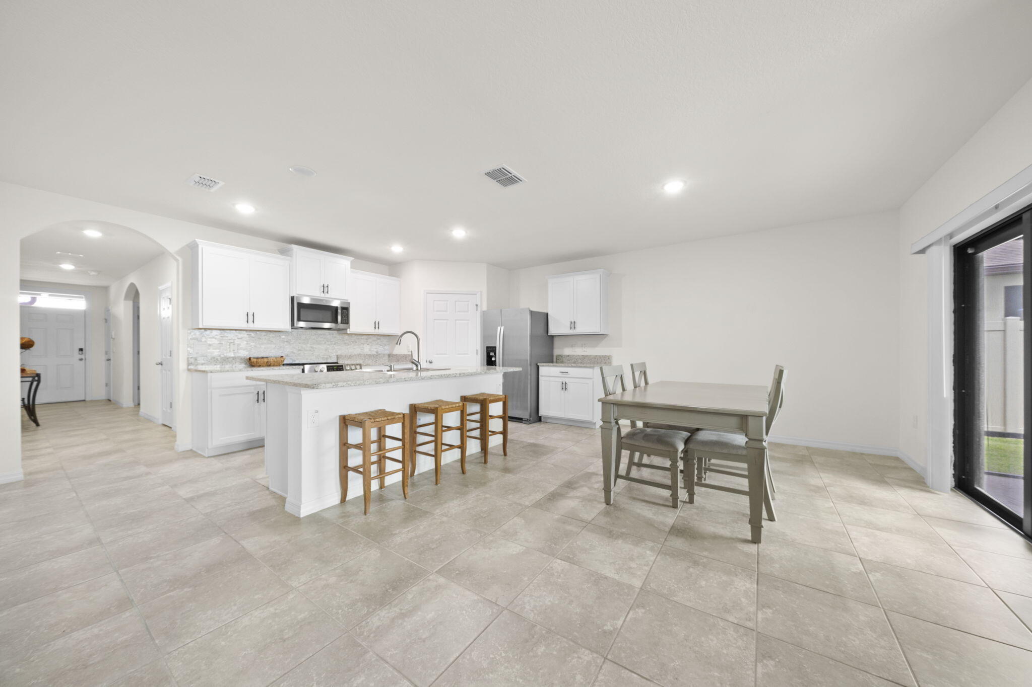1874 Capital Drive SE