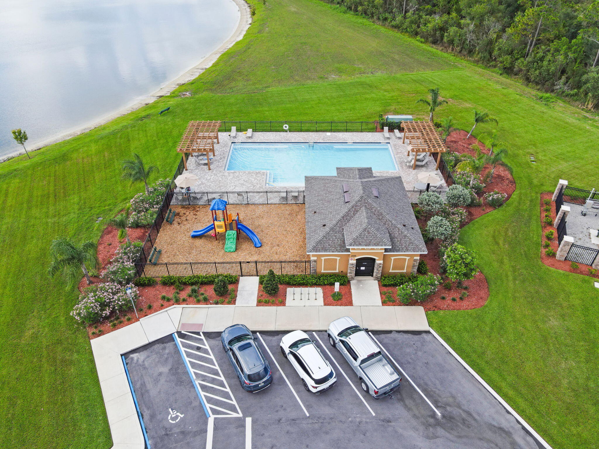 1874 Capital Drive SE