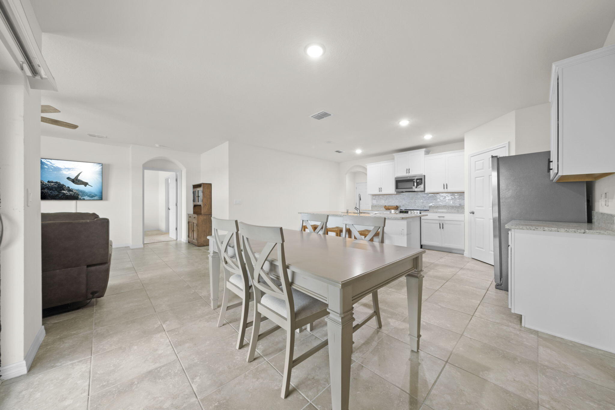 1874 Capital Drive SE