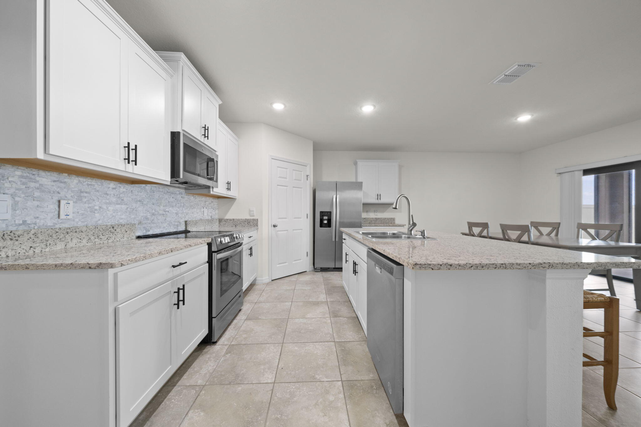 1874 Capital Drive SE