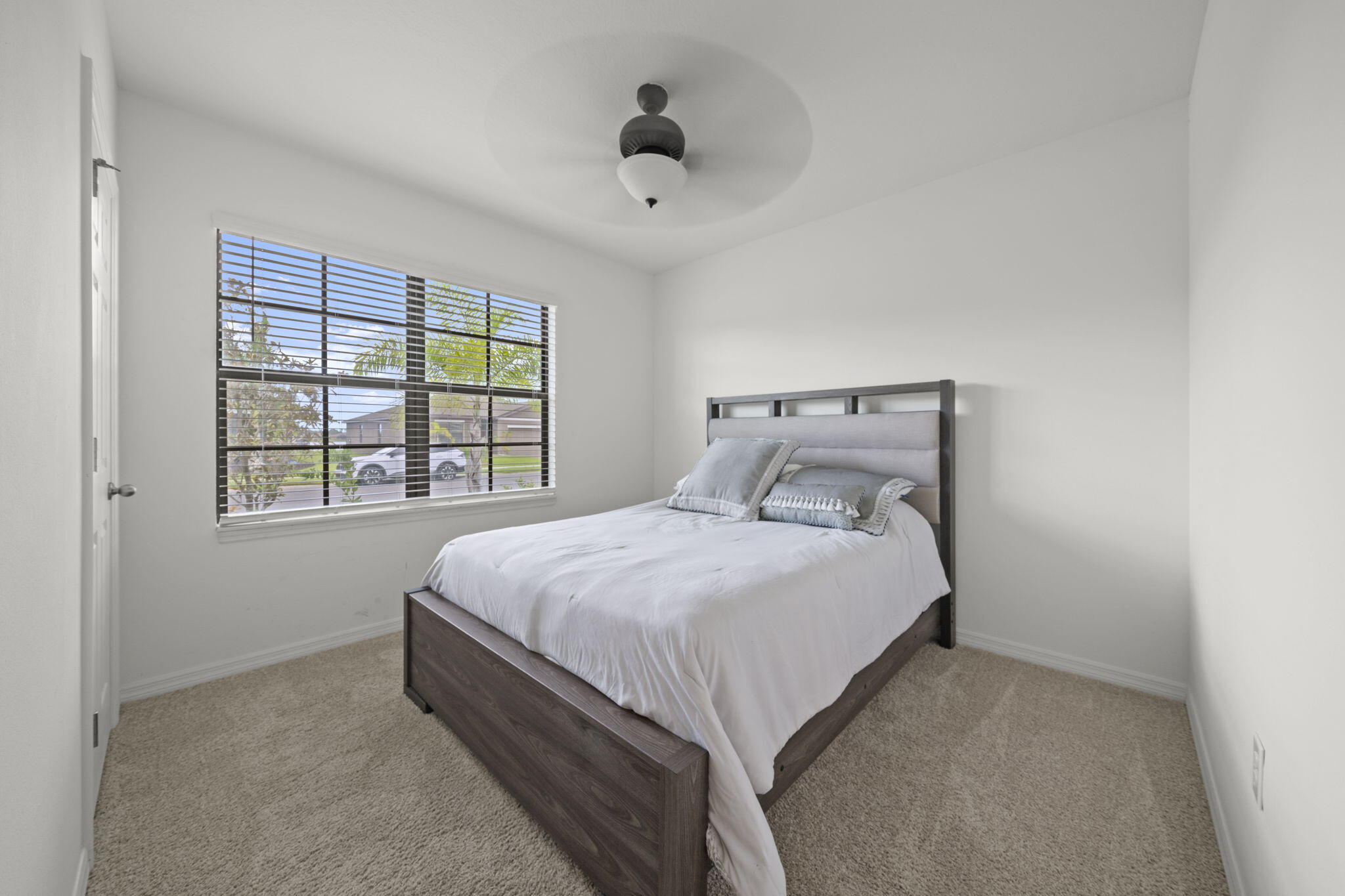 1874 Capital Drive SE