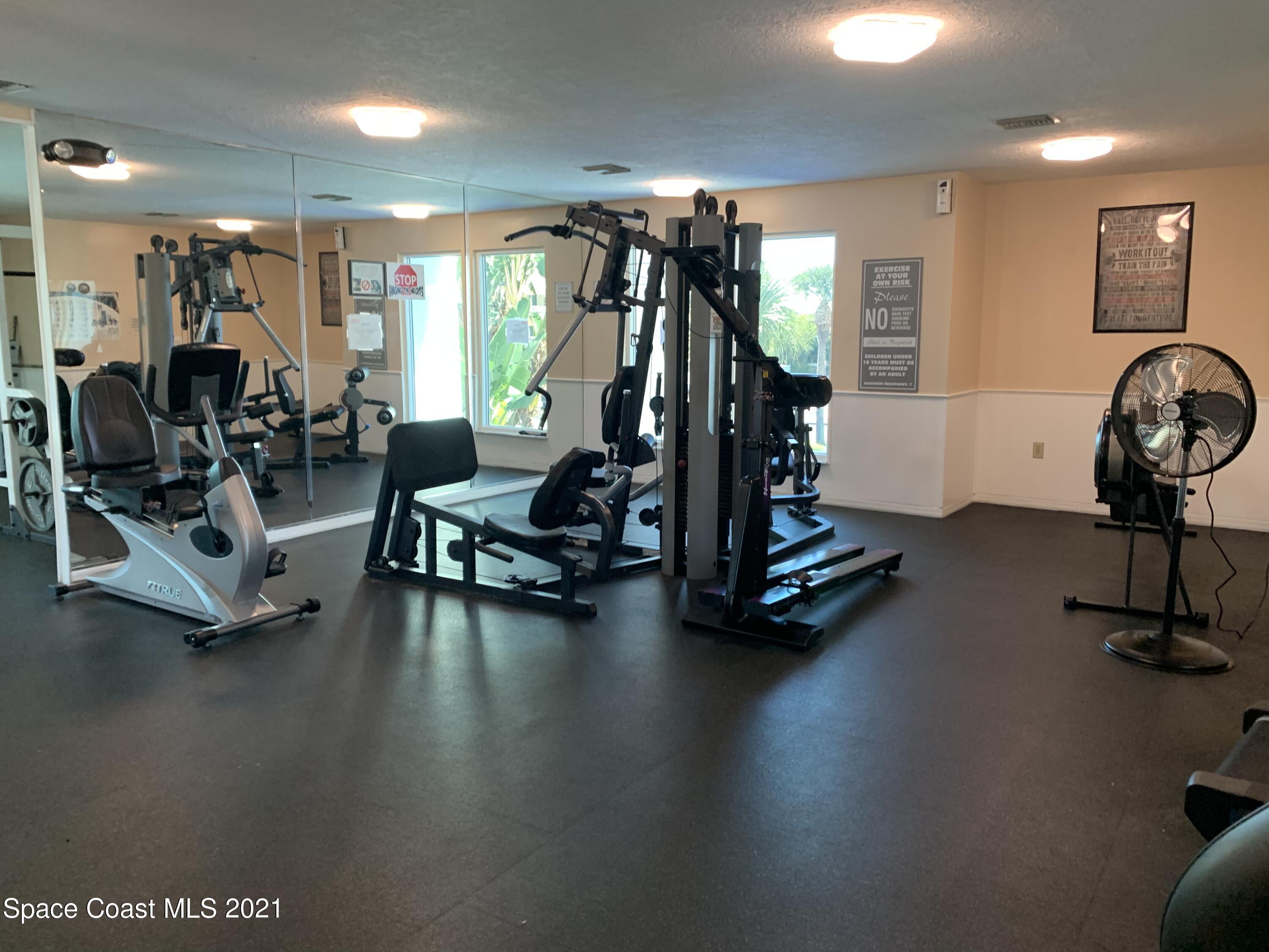 718 Beach Park Lane, 286