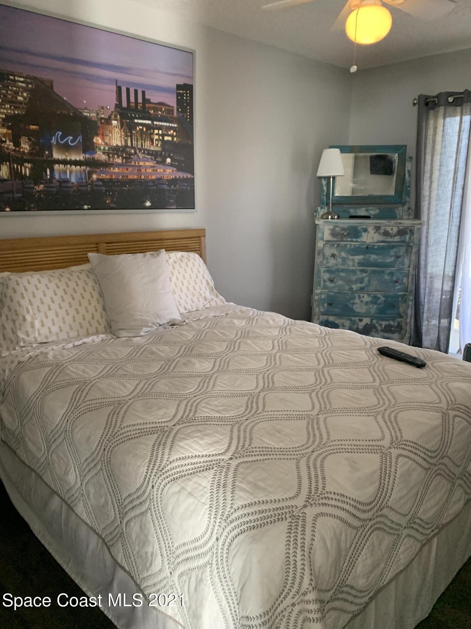 718 Beach Park Lane, 286