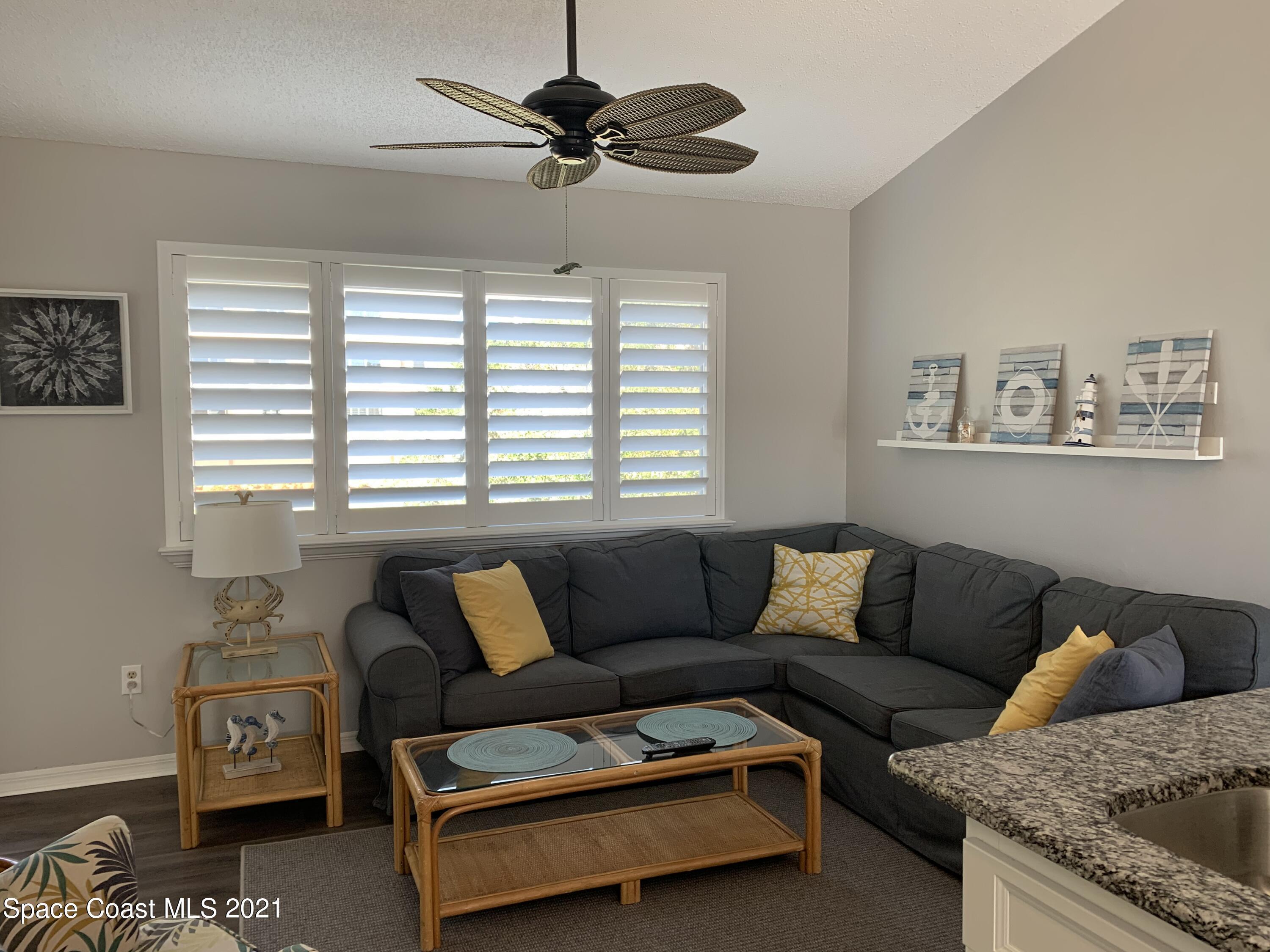 718 Beach Park Lane, 286
