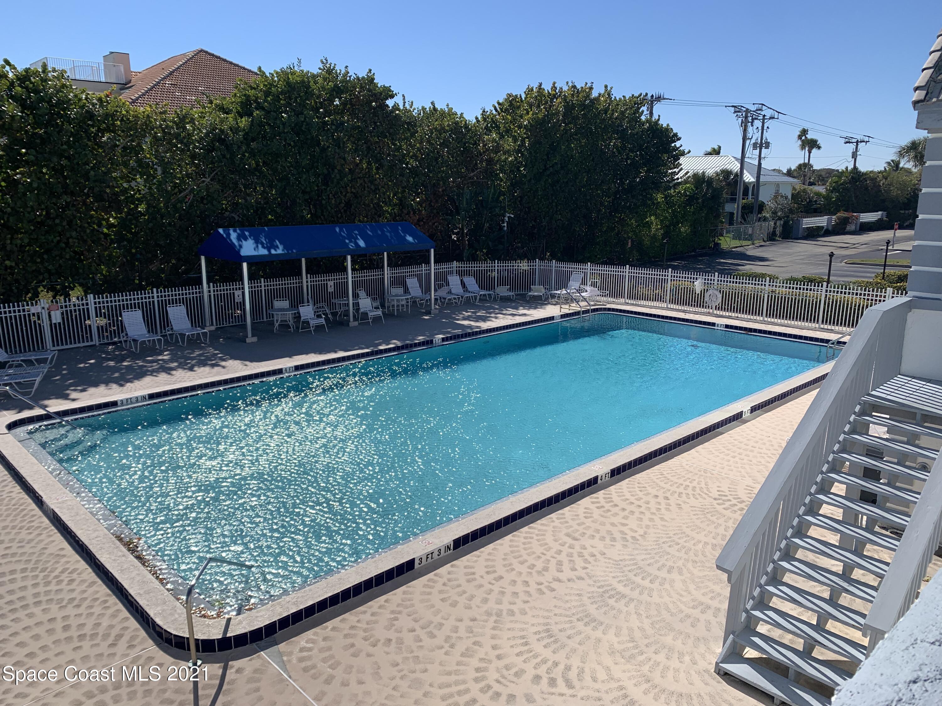 718 Beach Park Lane, 286