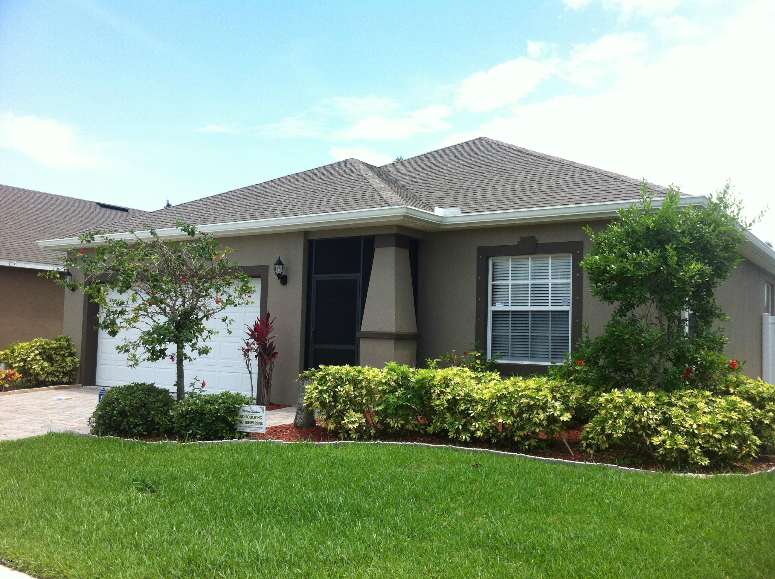 2190 Bridgeport Circle