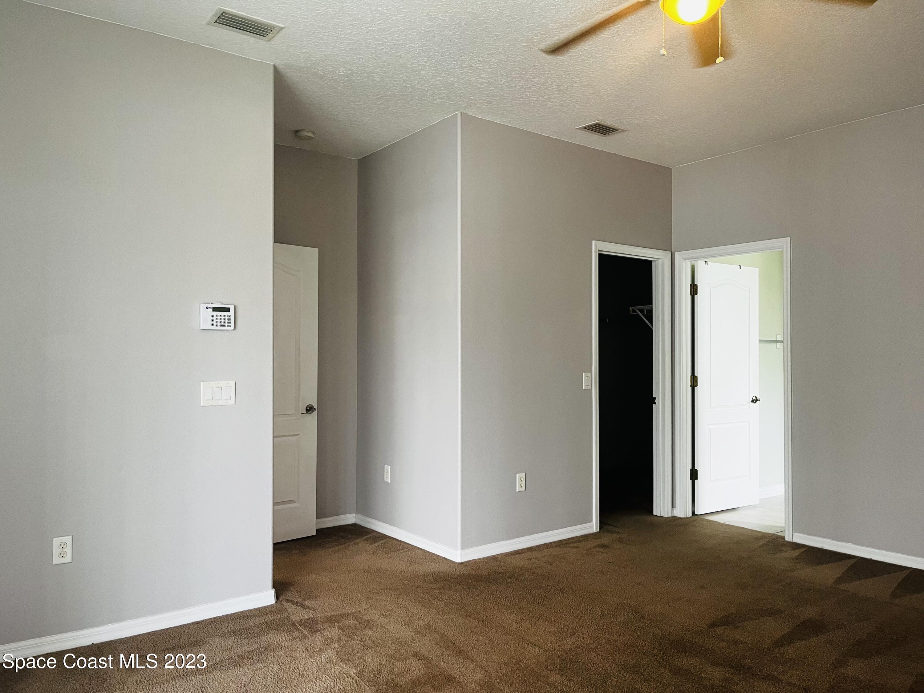 2190 Bridgeport Circle
