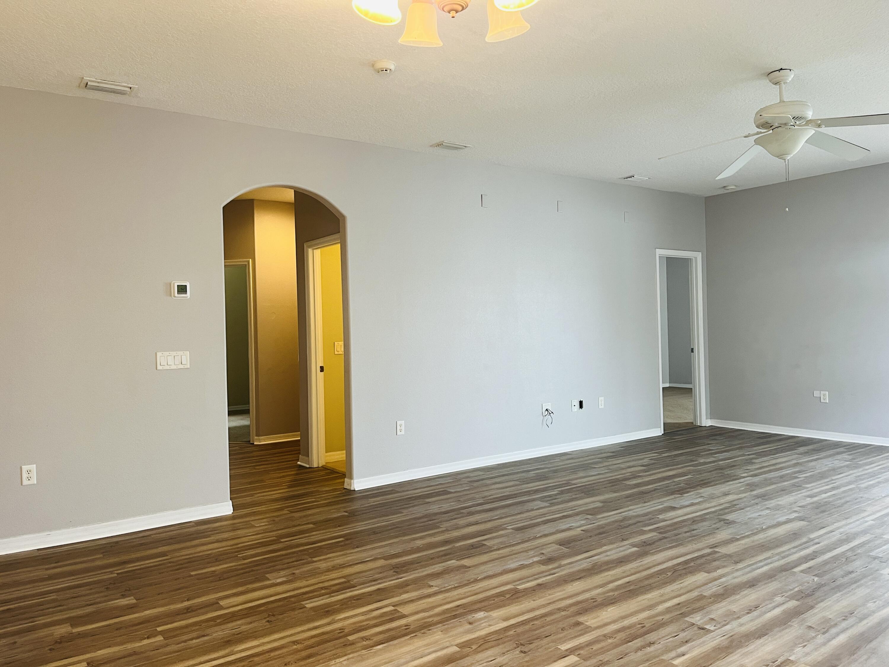 2190 Bridgeport Circle