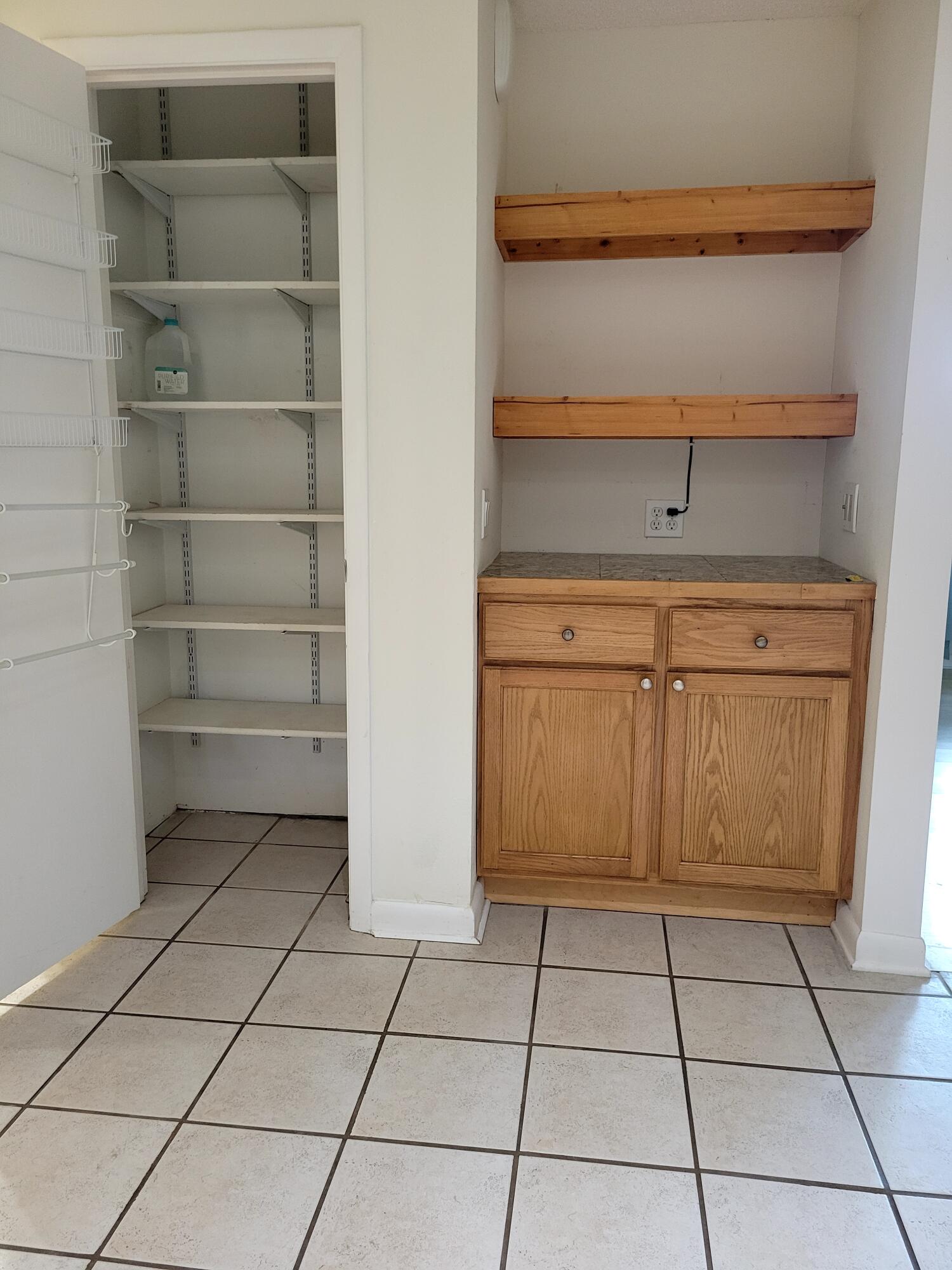 455 Oakwood Court
